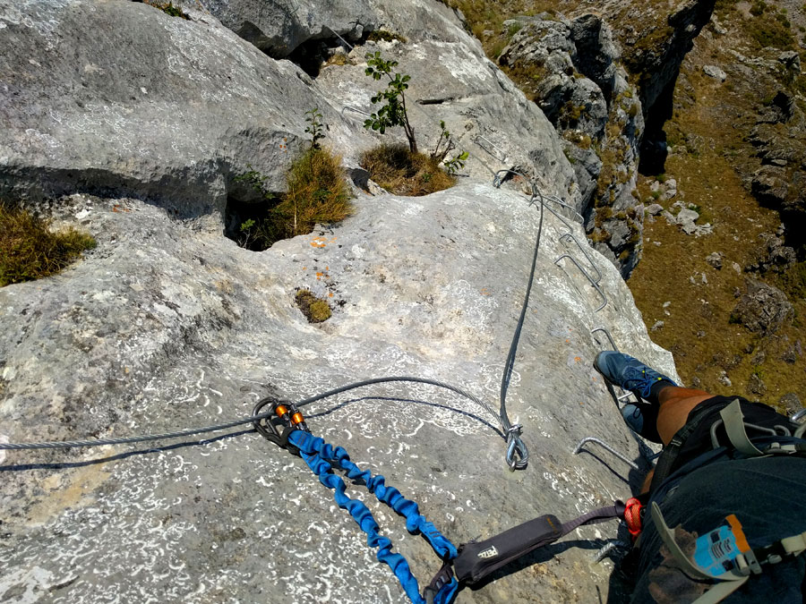 Otra vista del espolón expuesto 