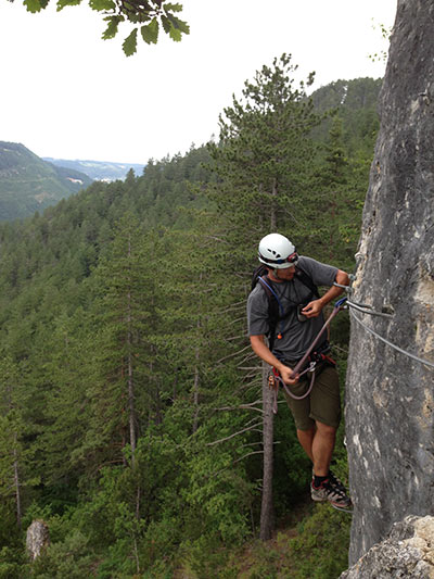 Flanqueando la pared 