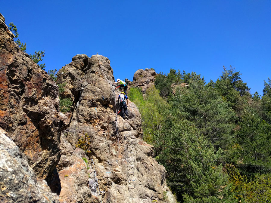 Última subida antes de finalizar la vía ferrata 