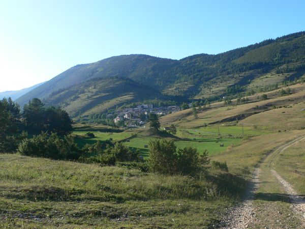 El pequeño pueblo de Comús nos espera para dormir 