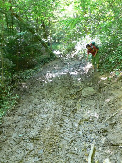 Continuamos con el camino embarrado 