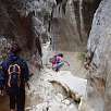 De regreso cruzamos las Gúbies (estrechos) / Ruta a pie Les Gúbies del Parrisal 