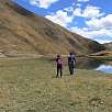 Pasada la laguna el río Cañete avanza tranquilo / Ruta a pie Cascadas de Vilca 