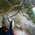 Descansando previo rapel al final de la vía ferrata 