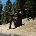Cartel de entrada al Sequoia National Park 