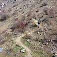 Camino de cabras de subida a Garni 