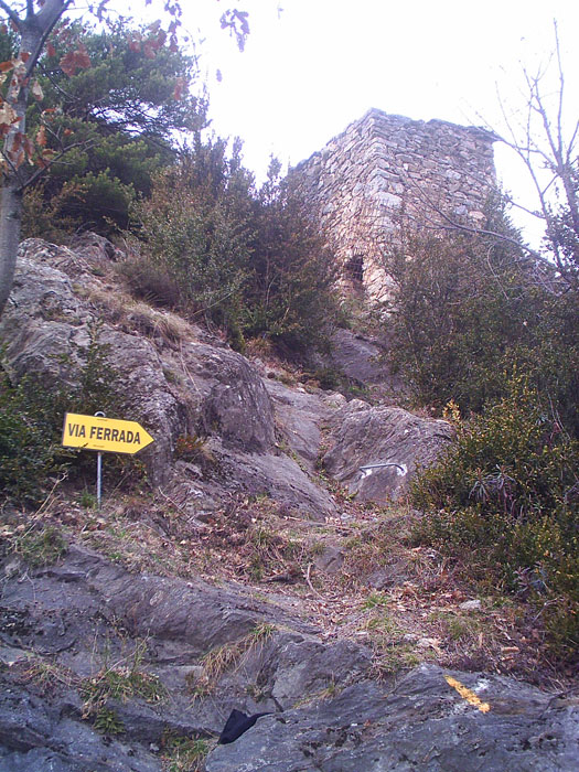 Indicador de inicio de la vía ferrata 