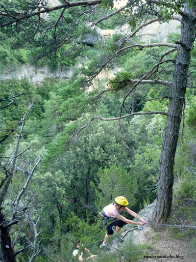 Resalte previo a la ferrata (© Montañismo para todos) 