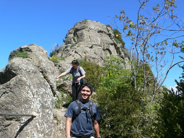 En el mismo paso mirando hacia atrás - vemos al fondo los pasamanos -  