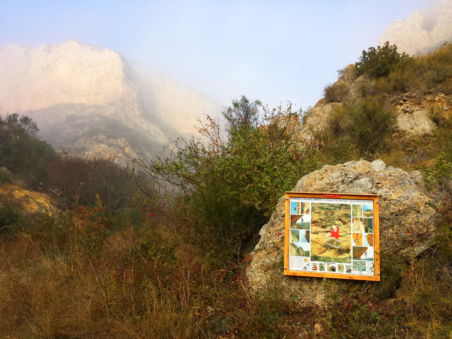 Plafón de la vía ferrata Cágate Lorito 