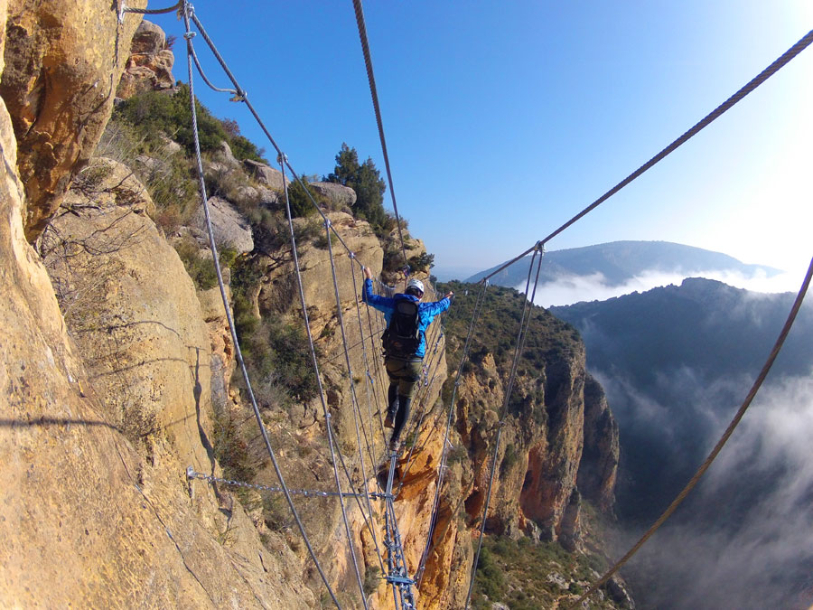 Cruzando el puente 