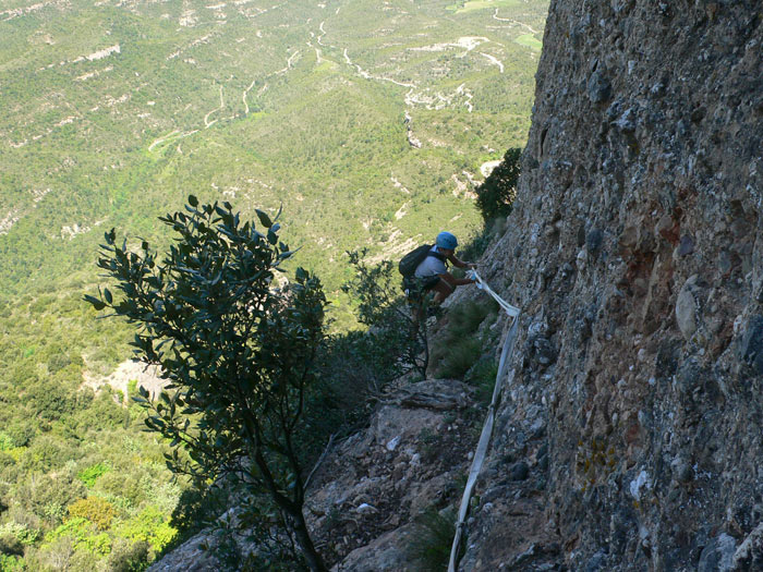 Vista del flanqueo desde la entrada de la canal 