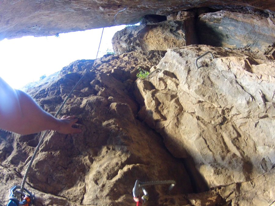 Seguimos subiendo por la canal -primeras grapas- 