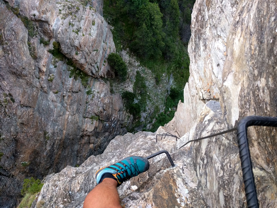 Vista atrás que muestra lo aéreo del tramo superior 