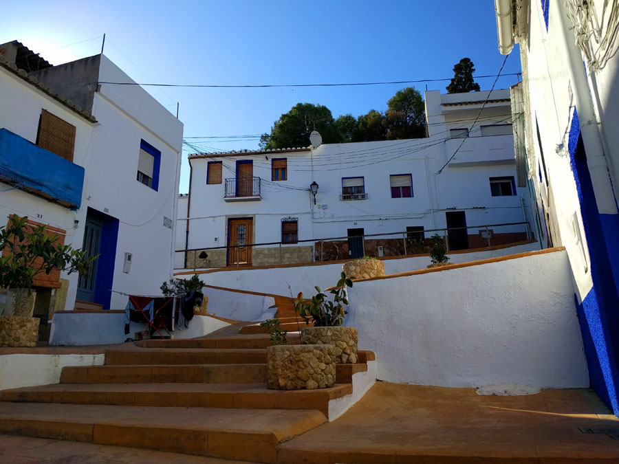 De regreso por las callejuelas de Vilavella 