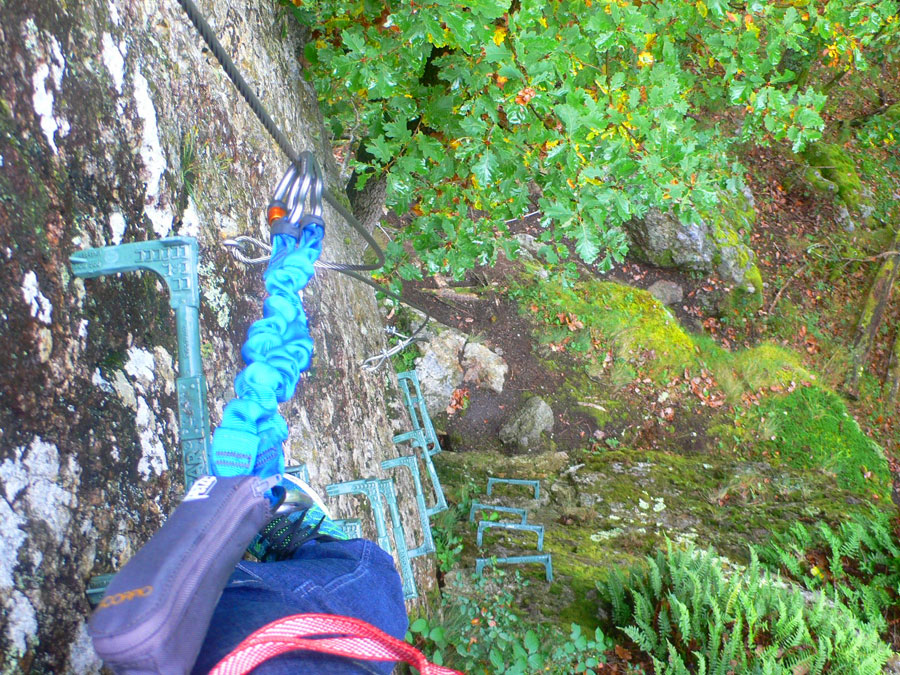 Descendemos 10 metros de vía ferrata 