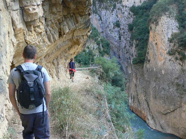 A partir de aquí iniciamos el camino en la roca 