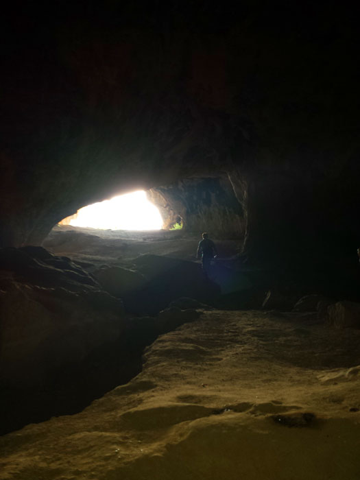 Saliendo de la Cueva 