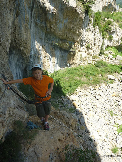 Cornisa equipada (© Montes para todos) 