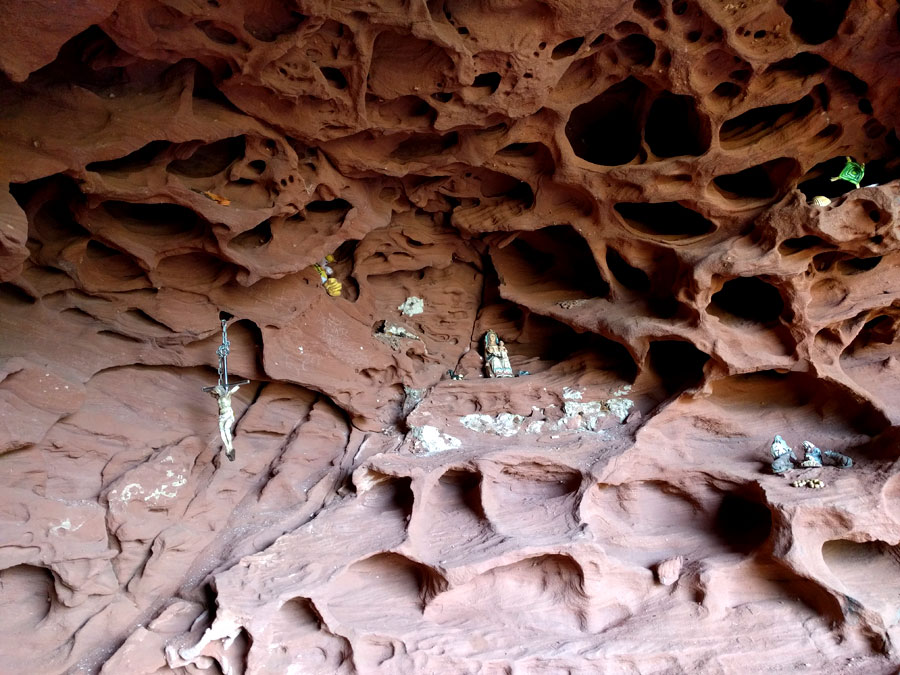 Interior de la cueva sin la antigua reja -2017- 