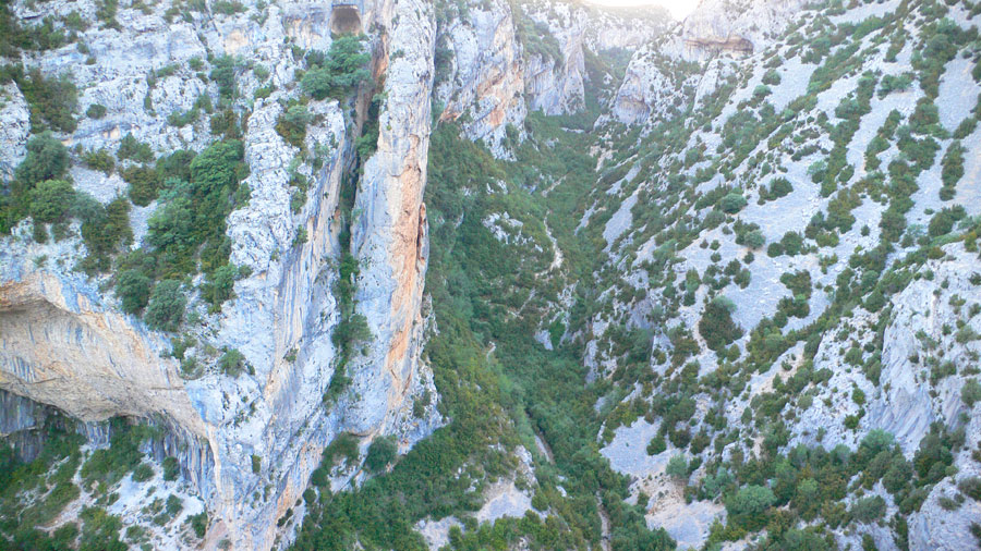 Barranco frente a la vía ferrata 