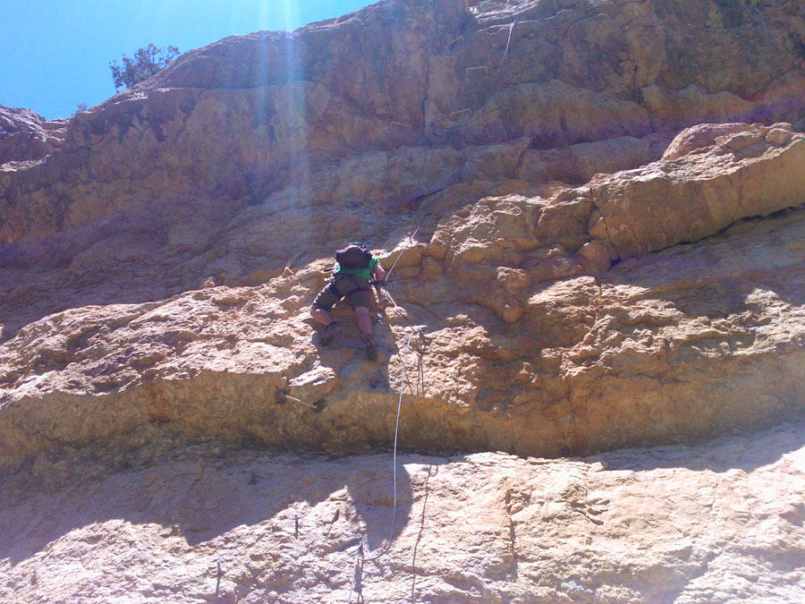 Paso medio de la primera parte -sigue apretando- 