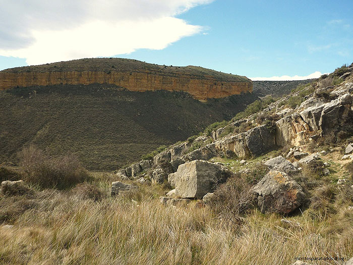 Sendero de bajada al río 