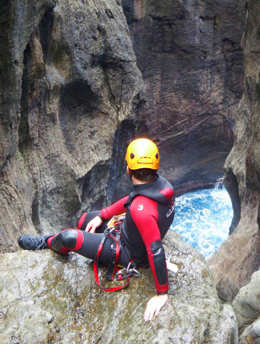 Salida directa del barranco al mar 