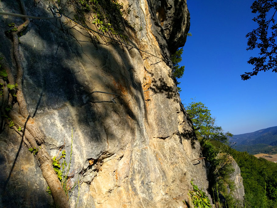 Salida de la derecha es un flanqueo más largo 