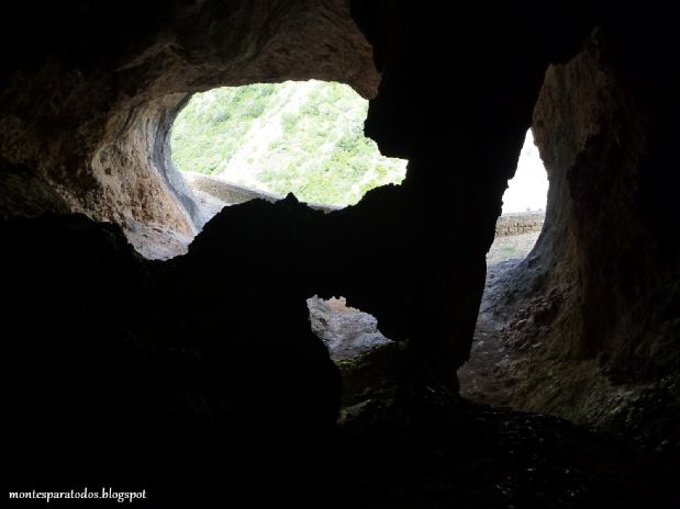 La cercana cueva de O Foraz (© Montañismo para todos) 