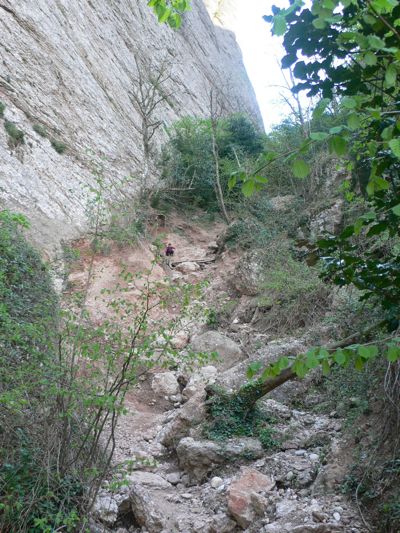 Subimos por la desecha canal de la font de la Llum hacia el Portell del Migdia 