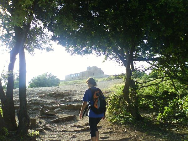 Llegamos a la Mola por el camino clásico PR 
