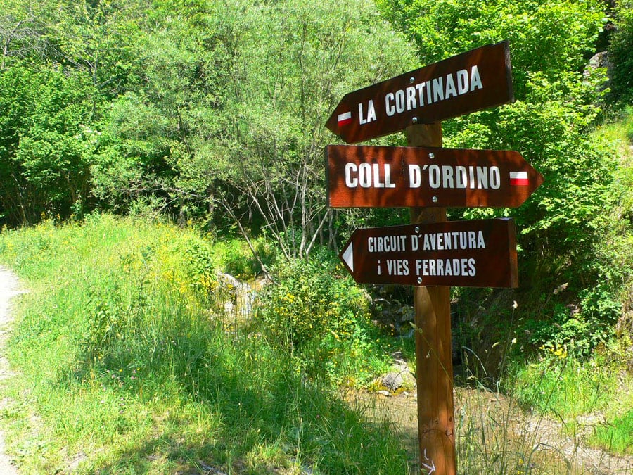 Indicadores a la vía ferrata 