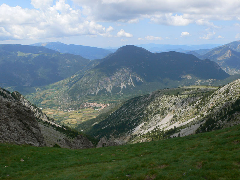 Vista a Gósol desde el Collado de Verdet 