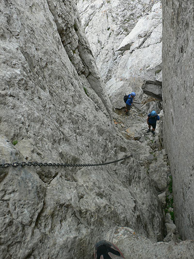 La bajada por la canal es un poco más delicada -mojada puede ser crítica- 
