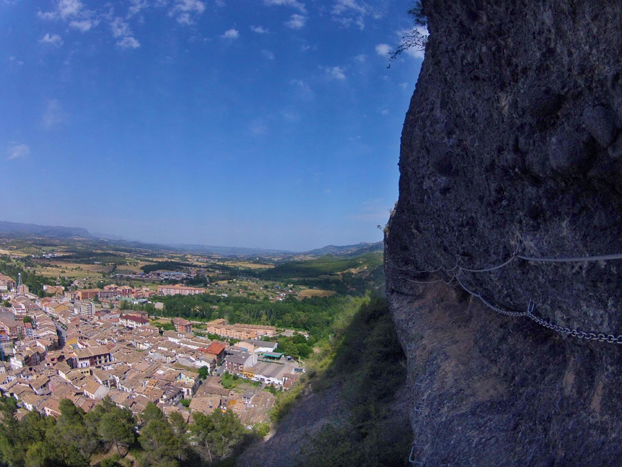 Desde la cornisa ya disfrutamos de buenas vistas de Graus 