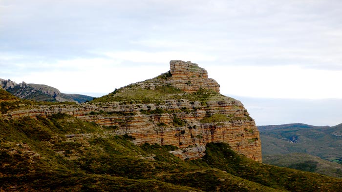 La Peña de San Miguel desde la carretera de acceso 
