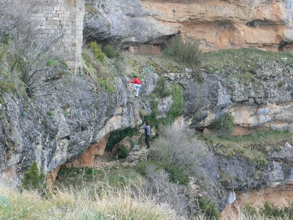 Superando el segundo resalte equipado para llegar a la cima 