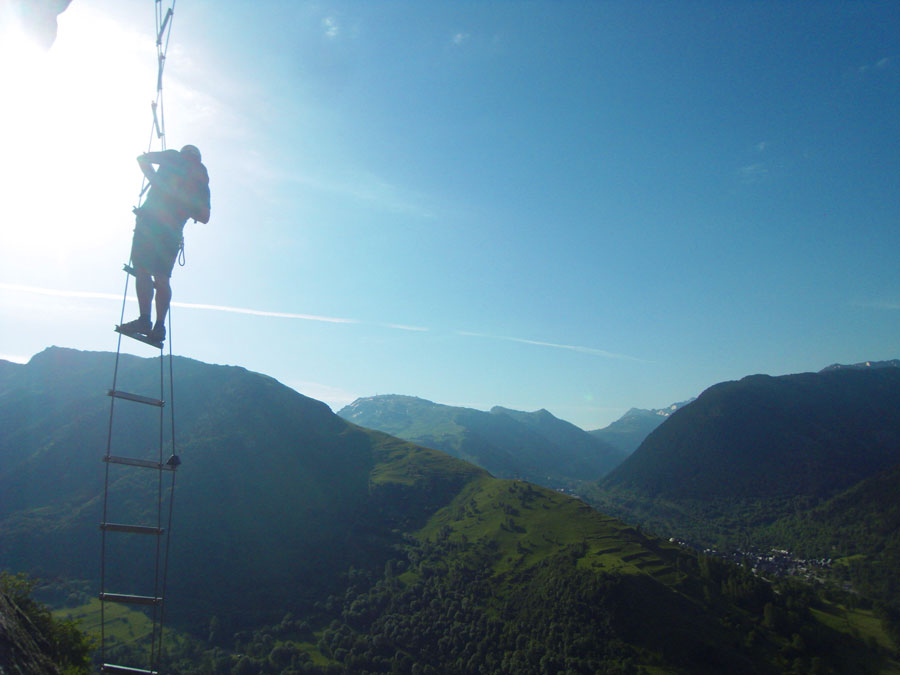 Justo en la mitad de la escalera espiral 