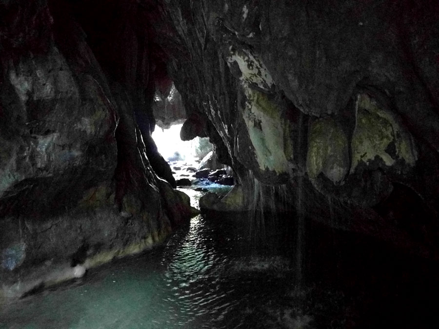 Interior del pont Cabradís y salida 