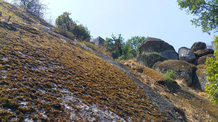 Comenzamos a divisar el castillo 