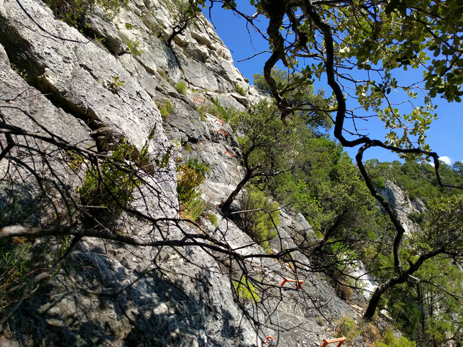 Ladeo escalonado en busca de la cresta 