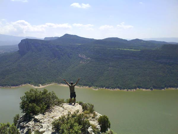 Momento de relajación en la cima del Puig de la Força 