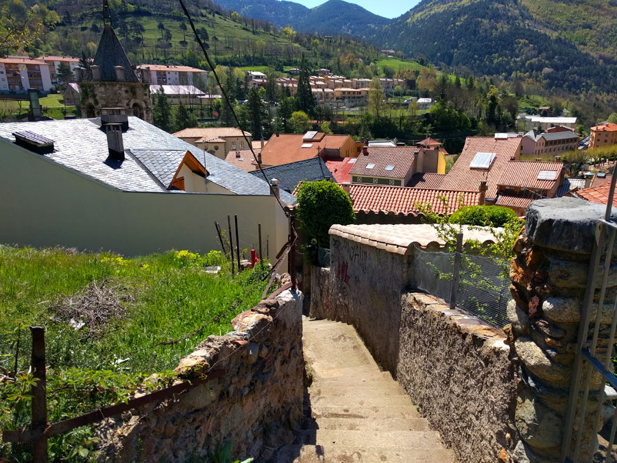 Vista atrás en las escaleras 