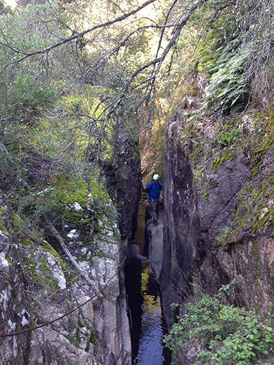 Paso encajonado en el Pou de Gorges 