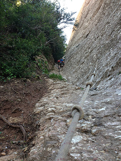 Tramo de cuerdas desde abajo 