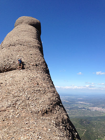 Descansando a media subida de la aguja Lluís Estasen 