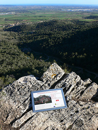 Cartel final de la vía con buenas vistas 