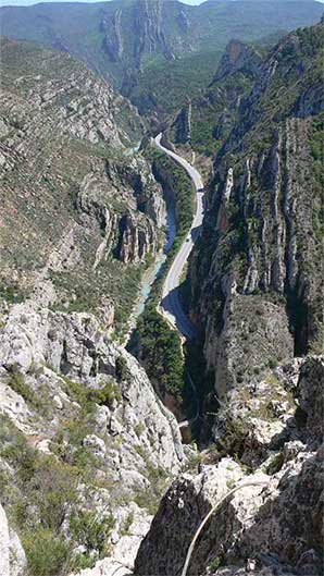 Vistas al cañón y al puente de la Sierra 