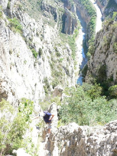 Paso encajonado 